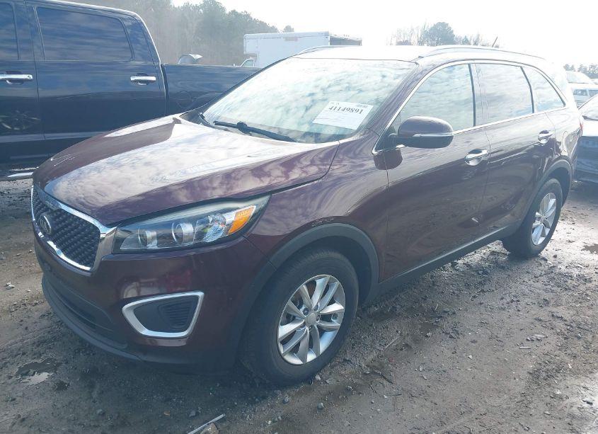 Photo 2 of 2017 Kia Sorento 2.4L LX (VIN 5XYPG4A32HG265745)