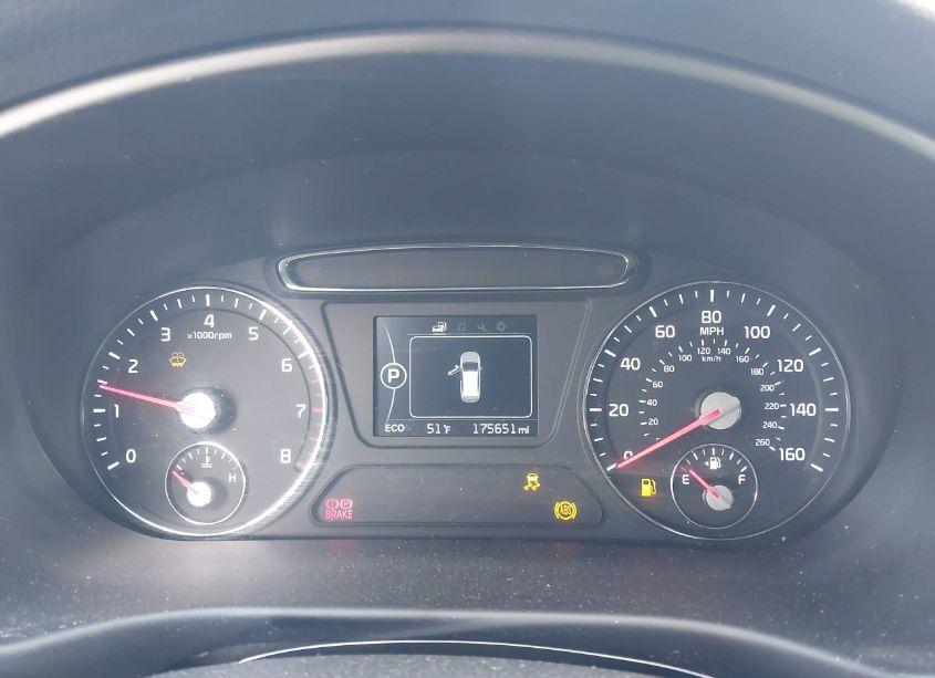 Photo 7 of 2017 Kia Sorento 2.4L LX (VIN 5XYPG4A32HG265745)