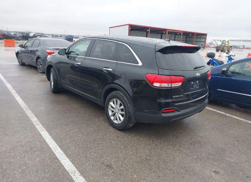 Photo 3 of 2017 Kia Sorento 2.4L L (VIN 5XYPG4A32HG279791)