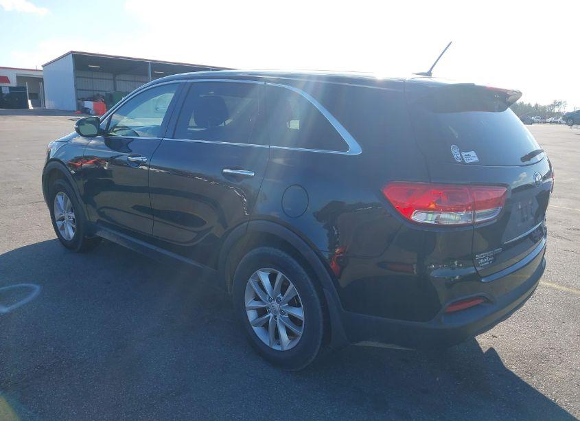 Photo 3 of 2017 Kia Sorento 2.4L L (VIN 5XYPG4A32HG283243)