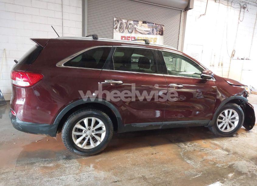 Photo 13 of 2017 Kia Sorento 2.4L LX (VIN 5XYPG4A32HG287342)