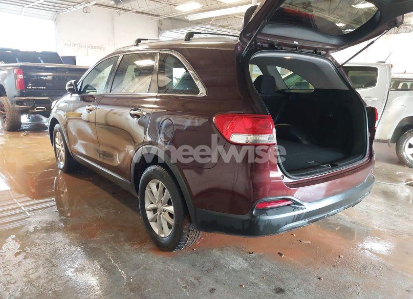 Photo 3 of 2017 Kia Sorento 2.4L LX (VIN 5XYPG4A32HG287342)