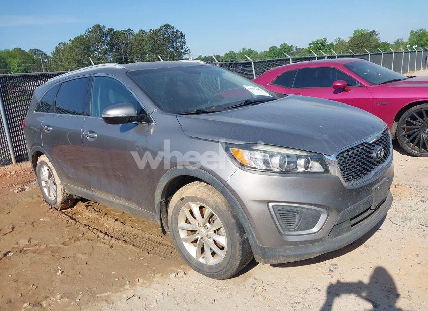 2017 Kia Sorento 2.4L LX (VIN 5XYPG4A32HG294131) main photo