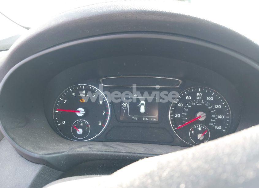 Photo 7 of 2017 Kia Sorento 2.4L LX (VIN 5XYPG4A32HG294131)