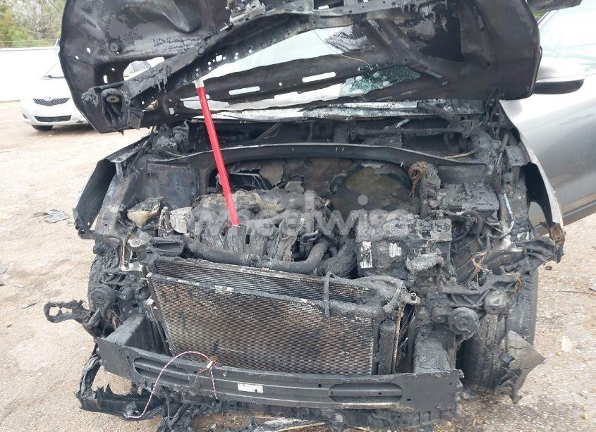 Photo 10 of 2018 Kia Sorento 2.4L L (VIN 5XYPG4A32JG395997)