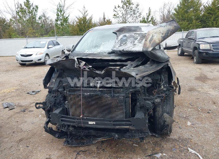 Photo 12 of 2018 Kia Sorento 2.4L L (VIN 5XYPG4A32JG395997)