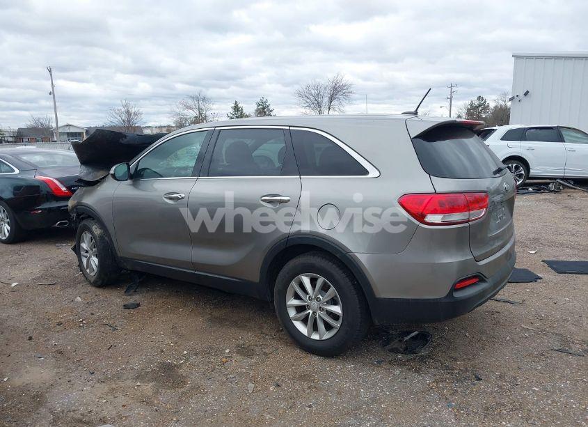 Photo 14 of 2018 Kia Sorento 2.4L L (VIN 5XYPG4A32JG395997)
