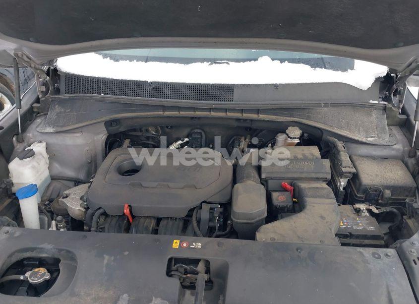 Photo 10 of 2019 Kia Sorento 2.4L L (VIN 5XYPG4A32KG432452)