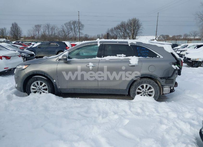 Photo 14 of 2019 Kia Sorento 2.4L L (VIN 5XYPG4A32KG432452)