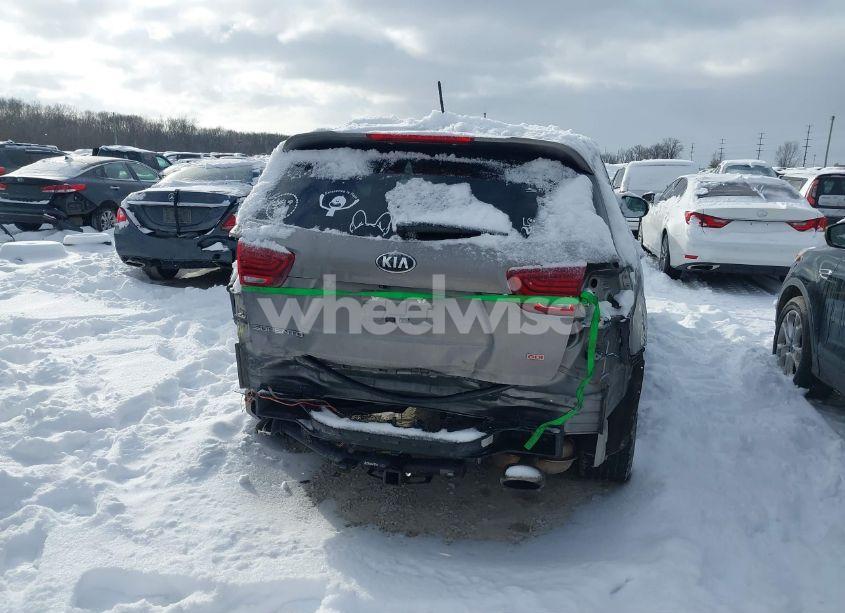Photo 16 of 2019 Kia Sorento 2.4L L (VIN 5XYPG4A32KG432452)