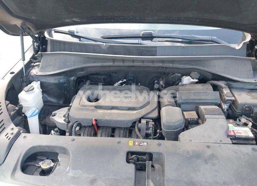 Photo 10 of 2019 Kia Sorento 2.4L LX (VIN 5XYPG4A32KG517128)