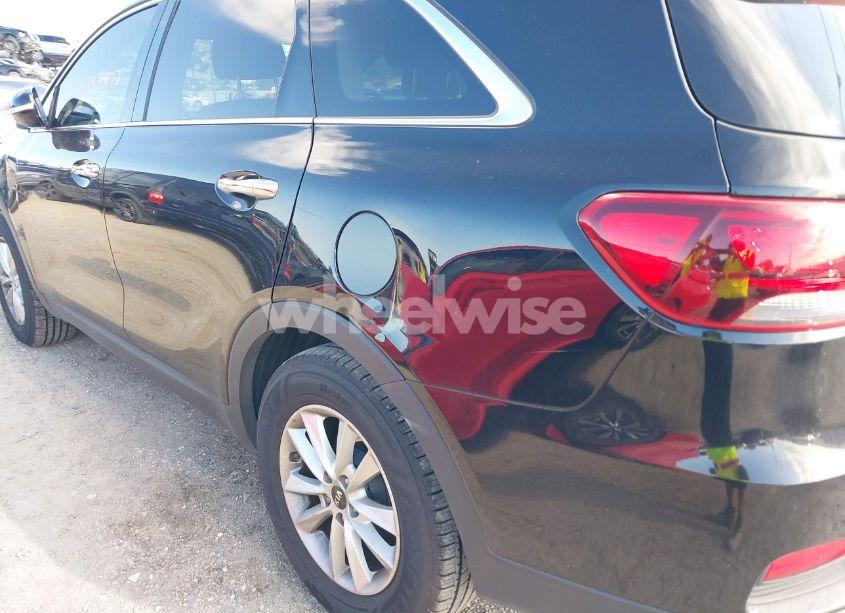 Photo 19 of 2019 Kia Sorento 2.4L LX (VIN 5XYPG4A32KG517128)