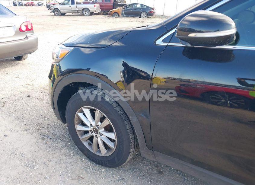 Photo 21 of 2019 Kia Sorento 2.4L LX (VIN 5XYPG4A32KG517128)