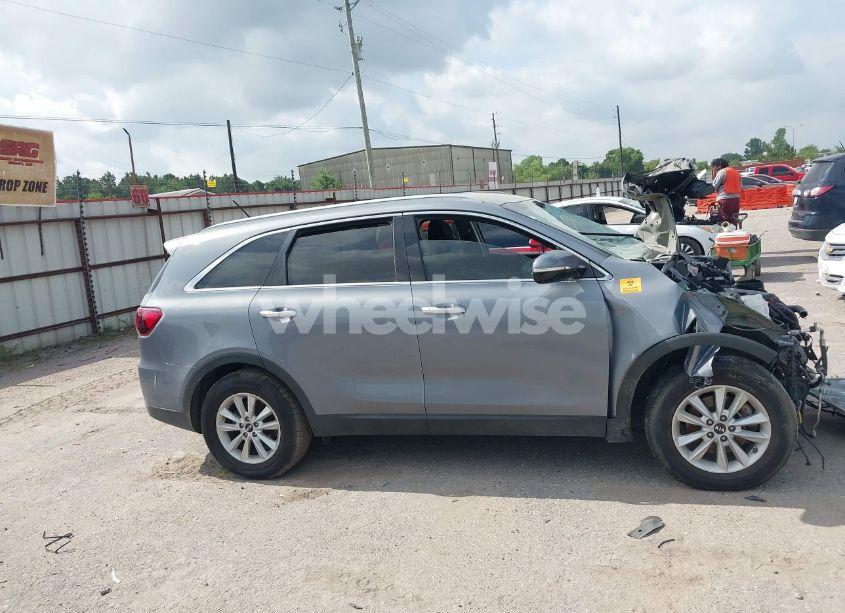 Photo 12 of 2020 Kia Sorento 2.4L LX (VIN 5XYPG4A32LG640509)