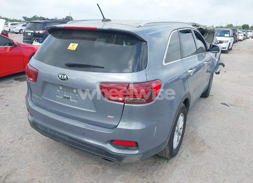 Photo 4 of 2020 Kia Sorento 2.4L LX (VIN 5XYPG4A32LG640509)
