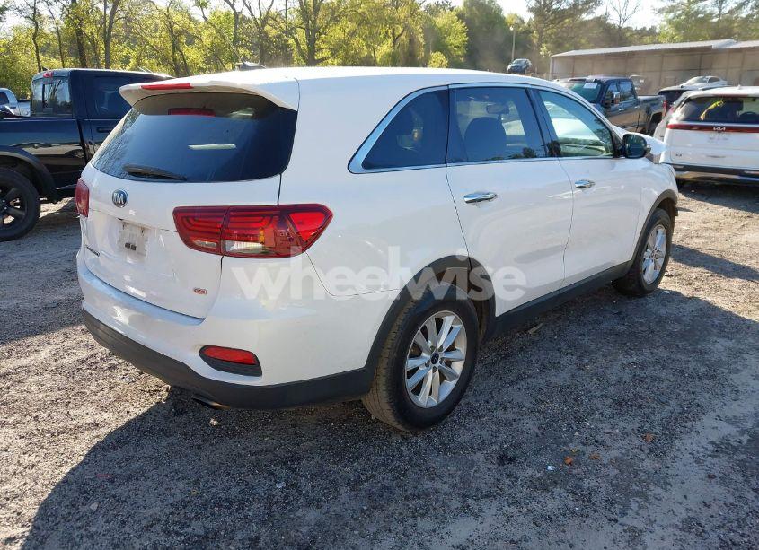 Photo 4 of 2020 Kia Sorento 2.4L L (VIN 5XYPG4A32LG642292)