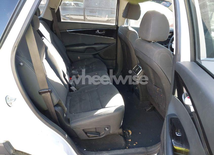 Photo 8 of 2020 Kia Sorento 2.4L L (VIN 5XYPG4A32LG642292)