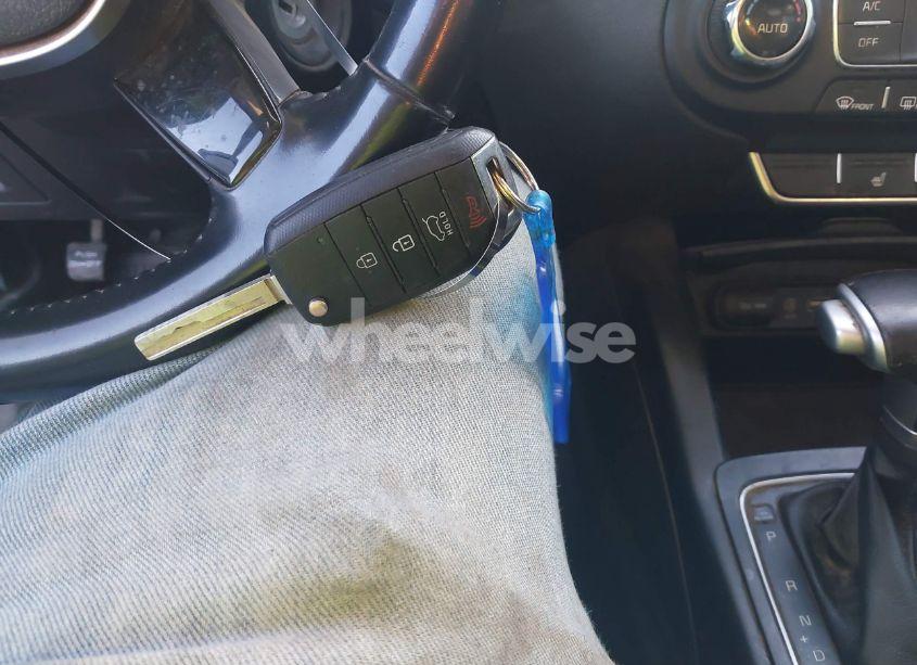 Photo 11 of 2020 Kia Sorento 2.4L LX (VIN 5XYPG4A32LG646424)