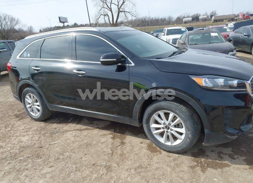 Photo 13 of 2020 Kia Sorento 2.4L LX (VIN 5XYPG4A32LG646424)