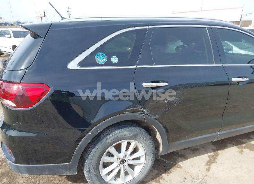 Photo 17 of 2020 Kia Sorento 2.4L LX (VIN 5XYPG4A32LG646424)