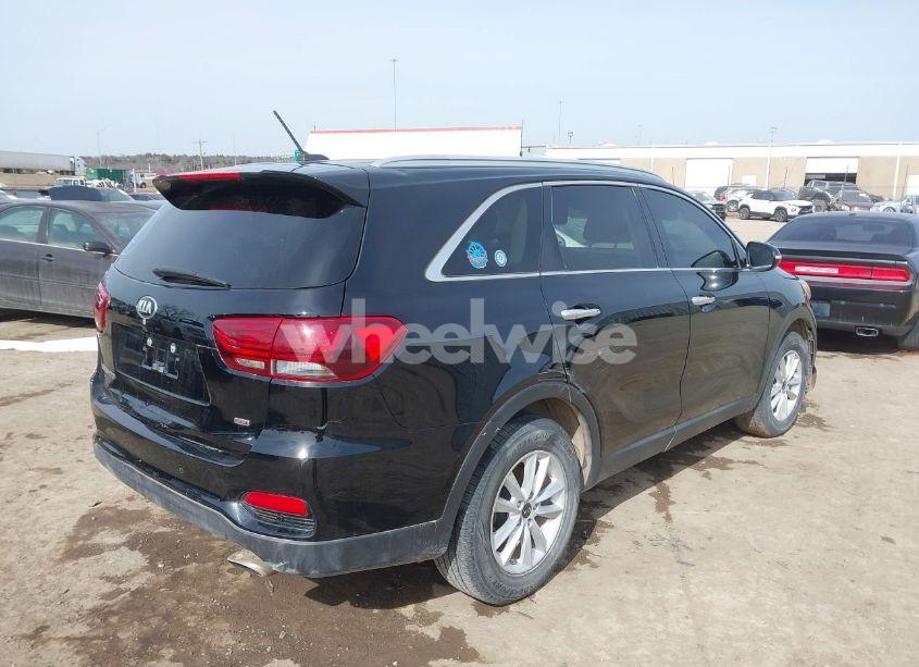 Photo 4 of 2020 Kia Sorento 2.4L LX (VIN 5XYPG4A32LG646424)