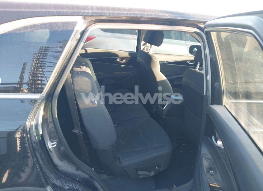 Photo 8 of 2020 Kia Sorento 2.4L LX (VIN 5XYPG4A32LG646424)