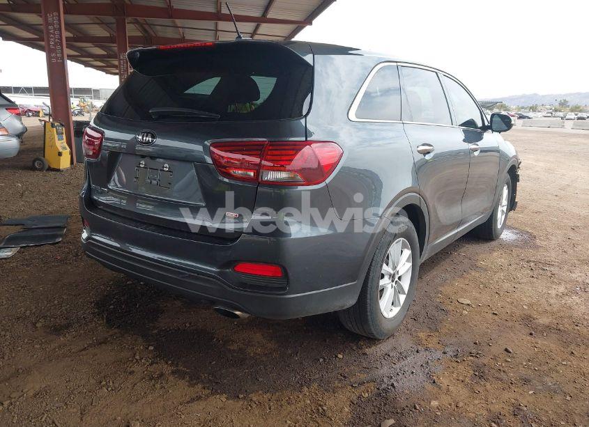 Photo 4 of 2020 Kia Sorento 2.4L LX (VIN 5XYPG4A32LG664129)