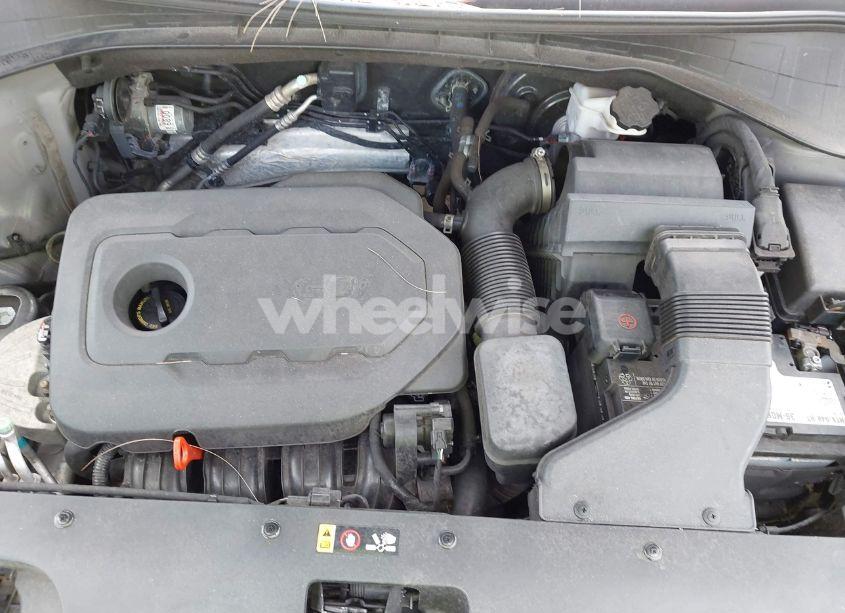 Photo 10 of 2016 Kia Sorento 2.4L LX (VIN 5XYPG4A33GG014912)