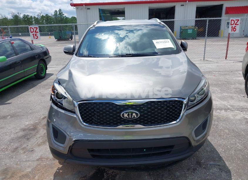 Photo 12 of 2016 Kia Sorento 2.4L LX (VIN 5XYPG4A33GG014912)