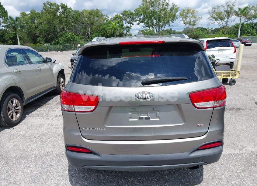 Photo 16 of 2016 Kia Sorento 2.4L LX (VIN 5XYPG4A33GG014912)