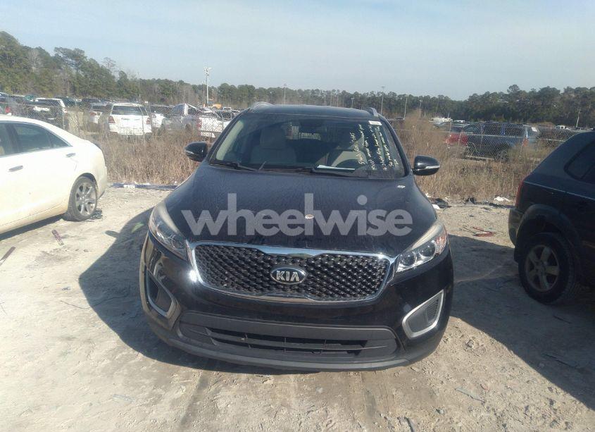 Photo 12 of 2016 Kia Sorento 2.4L LX (VIN 5XYPG4A33GG036537)