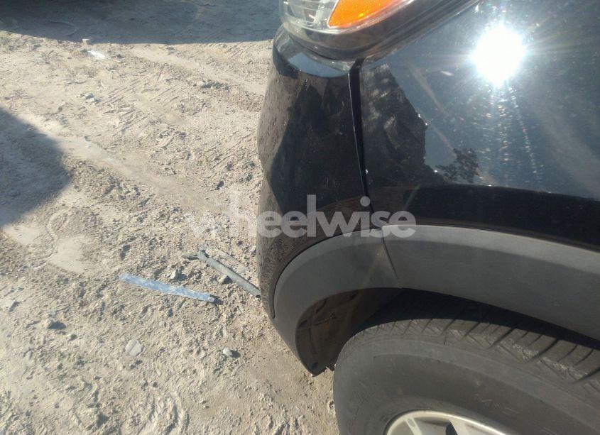 Photo 17 of 2016 Kia Sorento 2.4L LX (VIN 5XYPG4A33GG036537)