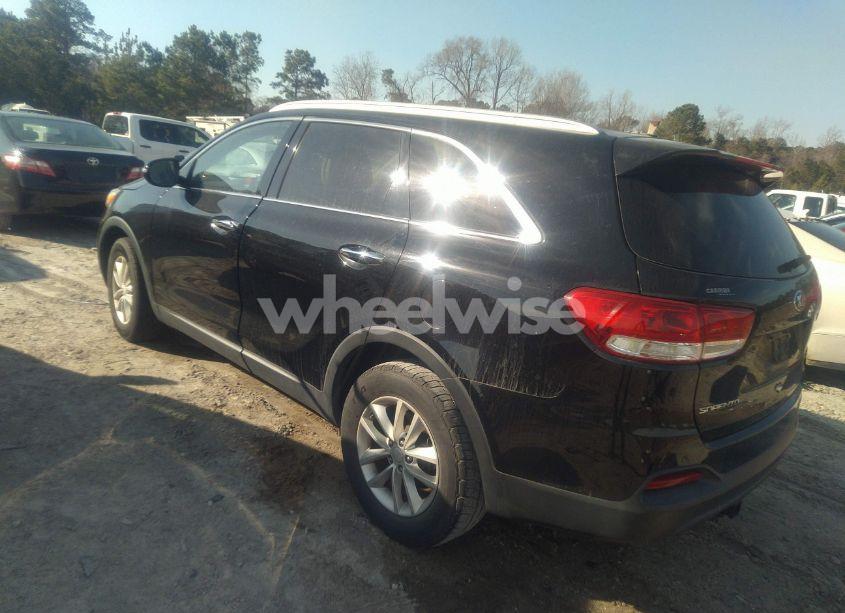 Photo 3 of 2016 Kia Sorento 2.4L LX (VIN 5XYPG4A33GG036537)