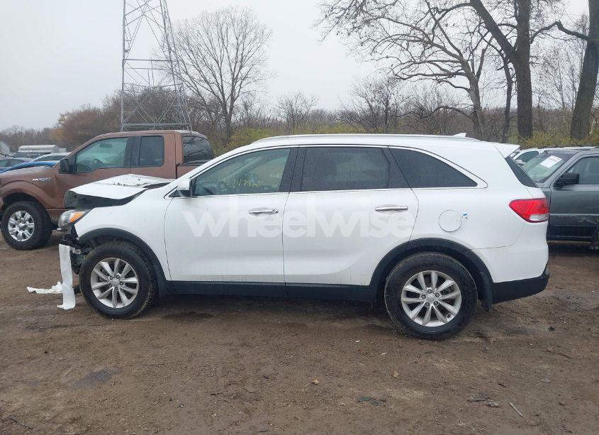 Photo 15 of 2016 Kia Sorento 2.4L LX (VIN 5XYPG4A33GG036957)