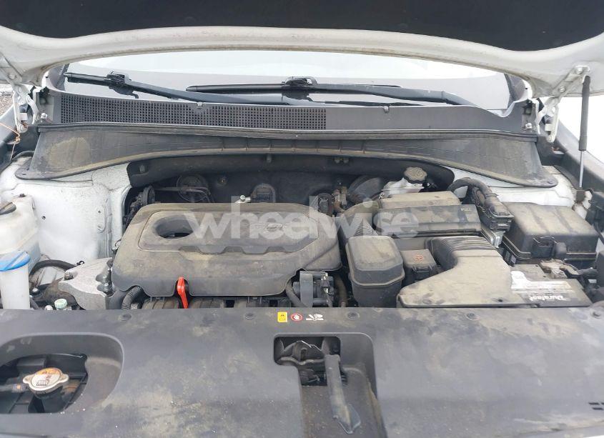 Photo 10 of 2016 Kia Sorento 2.4L LX (VIN 5XYPG4A33GG053905)