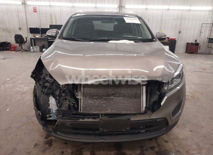 Photo 13 of 2016 Kia Sorento 2.4L LX (VIN 5XYPG4A33GG074804)