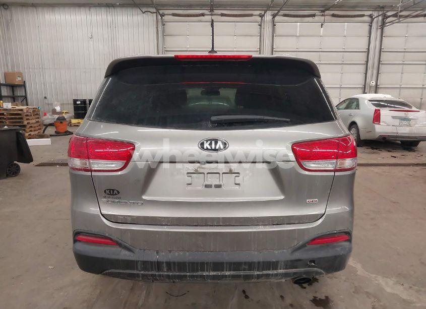 Photo 17 of 2016 Kia Sorento 2.4L LX (VIN 5XYPG4A33GG074804)
