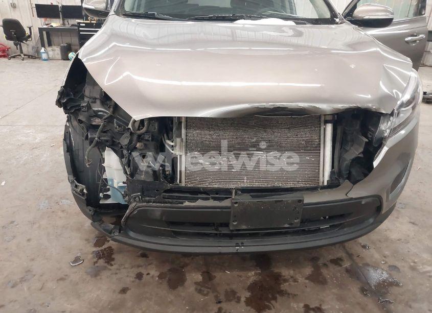 Photo 6 of 2016 Kia Sorento 2.4L LX (VIN 5XYPG4A33GG074804)