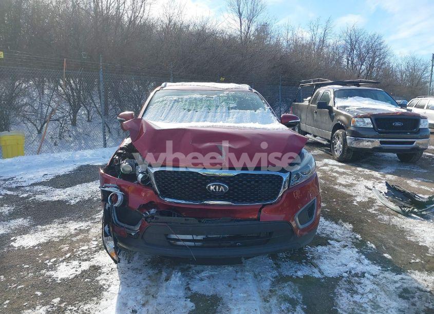 Photo 12 of 2016 Kia Sorento 2.4L LX (VIN 5XYPG4A33GG098472)