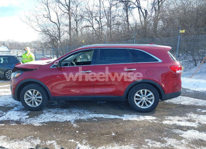 Photo 14 of 2016 Kia Sorento 2.4L LX (VIN 5XYPG4A33GG098472)