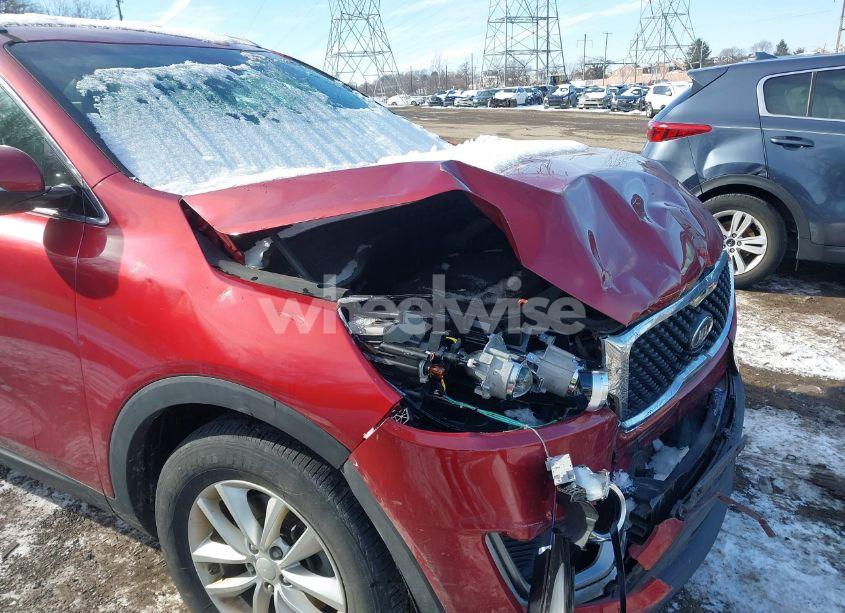 Photo 18 of 2016 Kia Sorento 2.4L LX (VIN 5XYPG4A33GG098472)