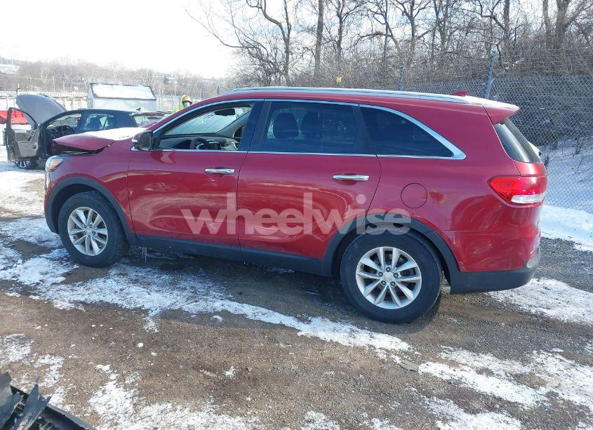 Photo 3 of 2016 Kia Sorento 2.4L LX (VIN 5XYPG4A33GG098472)