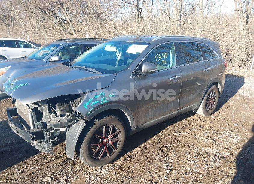 Photo 2 of 2016 Kia Sorento 2.4L LX (VIN 5XYPG4A33GG104352)