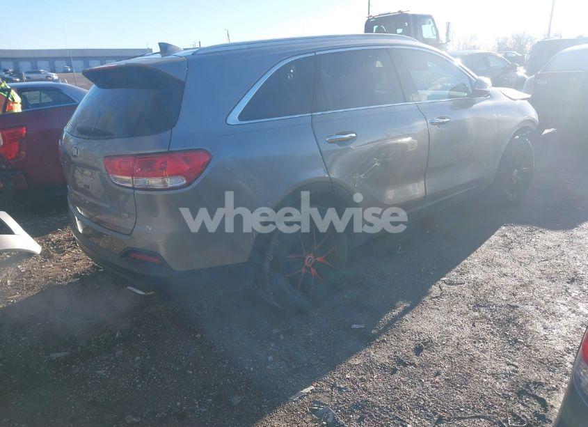 Photo 4 of 2016 Kia Sorento 2.4L LX (VIN 5XYPG4A33GG104352)
