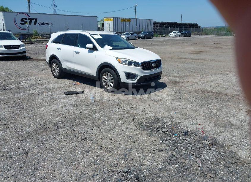 2016 Kia Sorento 2.4L LX (VIN 5XYPG4A33GG114993) main photo