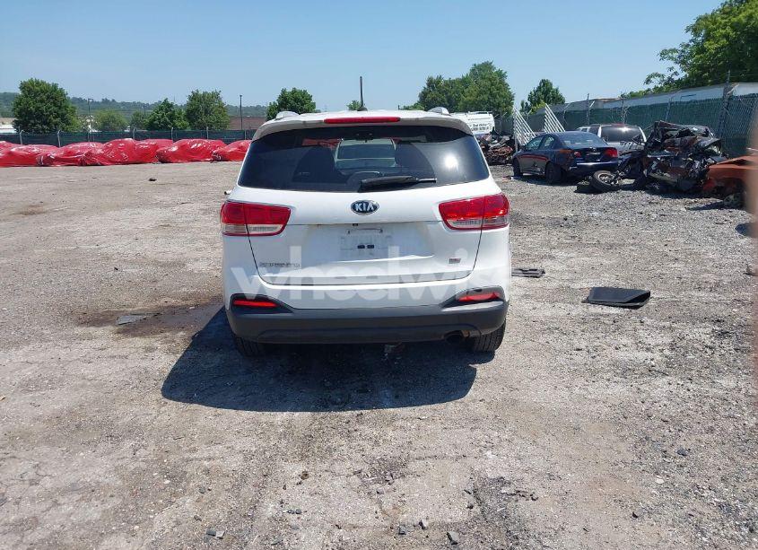 Photo 16 of 2016 Kia Sorento 2.4L LX (VIN 5XYPG4A33GG114993)
