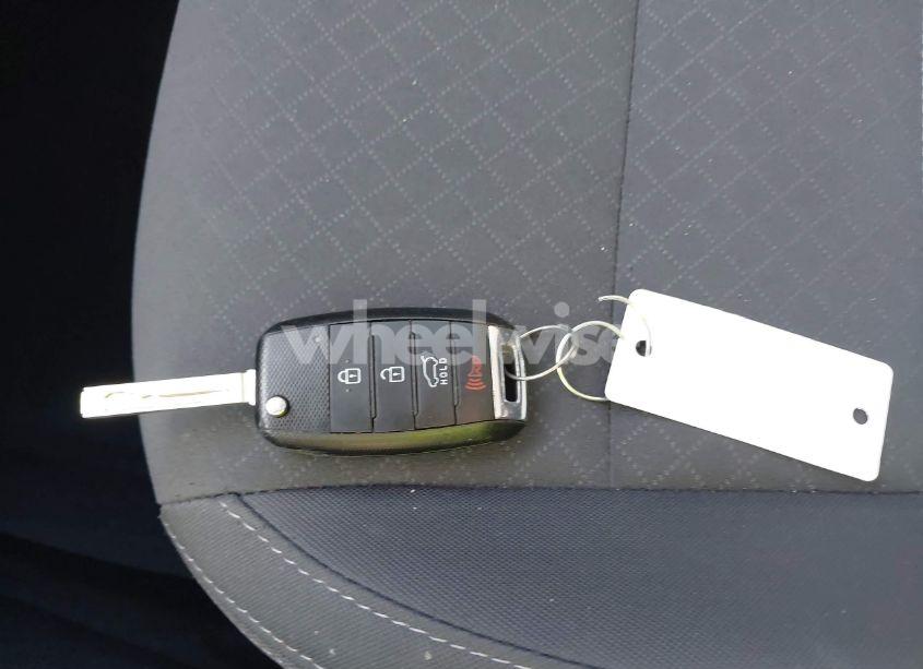 Photo 11 of 2016 Kia Sorento 2.4L L (VIN 5XYPG4A33GG115819)