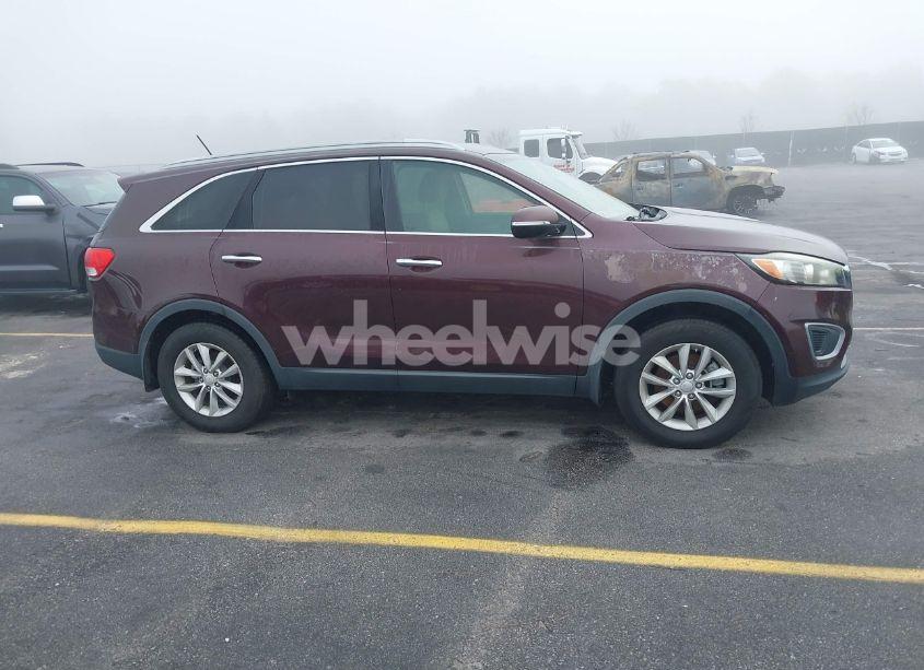 Photo 13 of 2016 Kia Sorento 2.4L LX (VIN 5XYPG4A33GG129218)