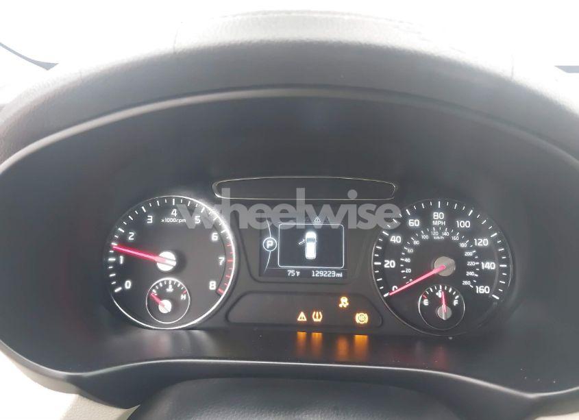 Photo 7 of 2016 Kia Sorento 2.4L LX (VIN 5XYPG4A33GG137898)