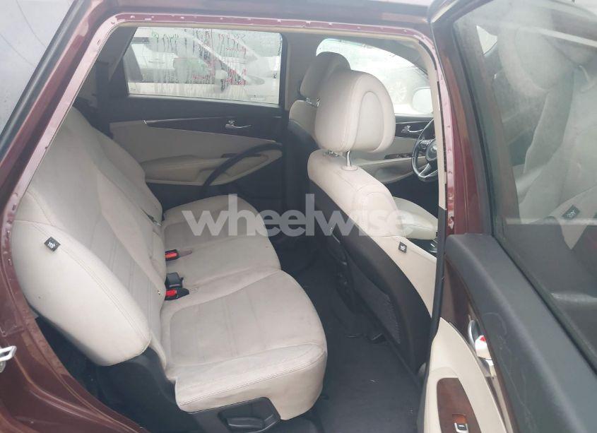 Photo 8 of 2016 Kia Sorento 2.4L LX (VIN 5XYPG4A33GG137898)